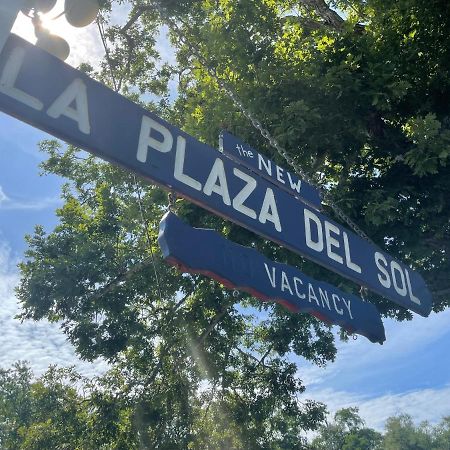 La Plaza Del Sol Motel Mashpee Exterior foto